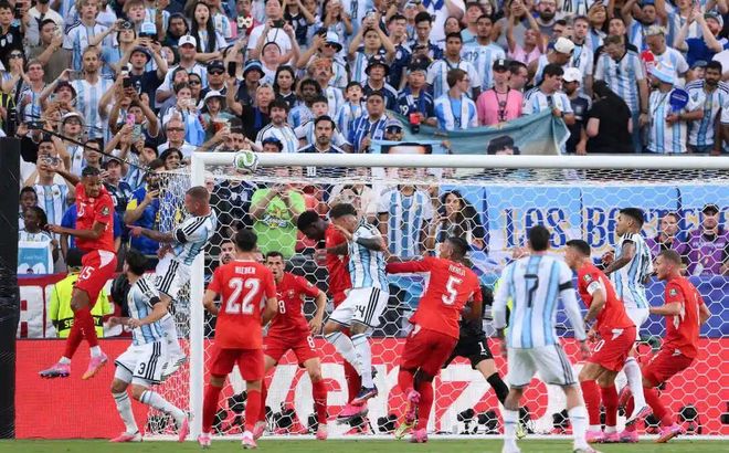 赢了！肇庆主场2:0战胜珠海！