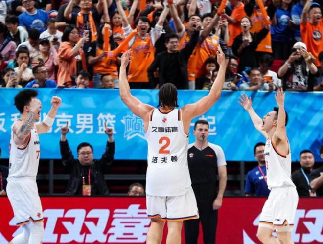 欧冠4连胜!建队仅9年的无名队杀进正赛:门将2次送礼 6