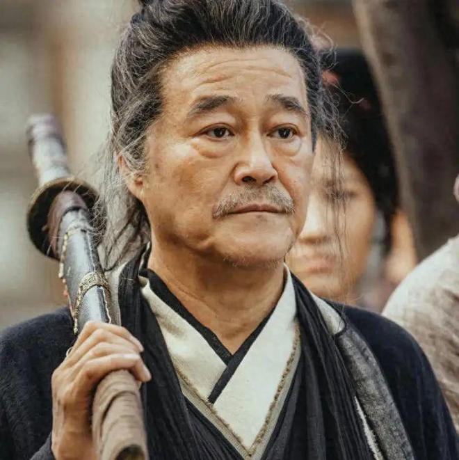 每体：贝蒂斯前主席何塞